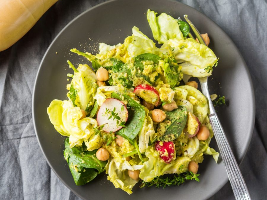 Plant based avocado spinach salad with chickpeas